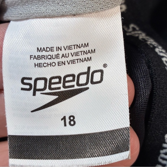 Speedo Women's Swimsuit One Piece High Neck Contemporary Cut Black 18 - Picture 7 of 9